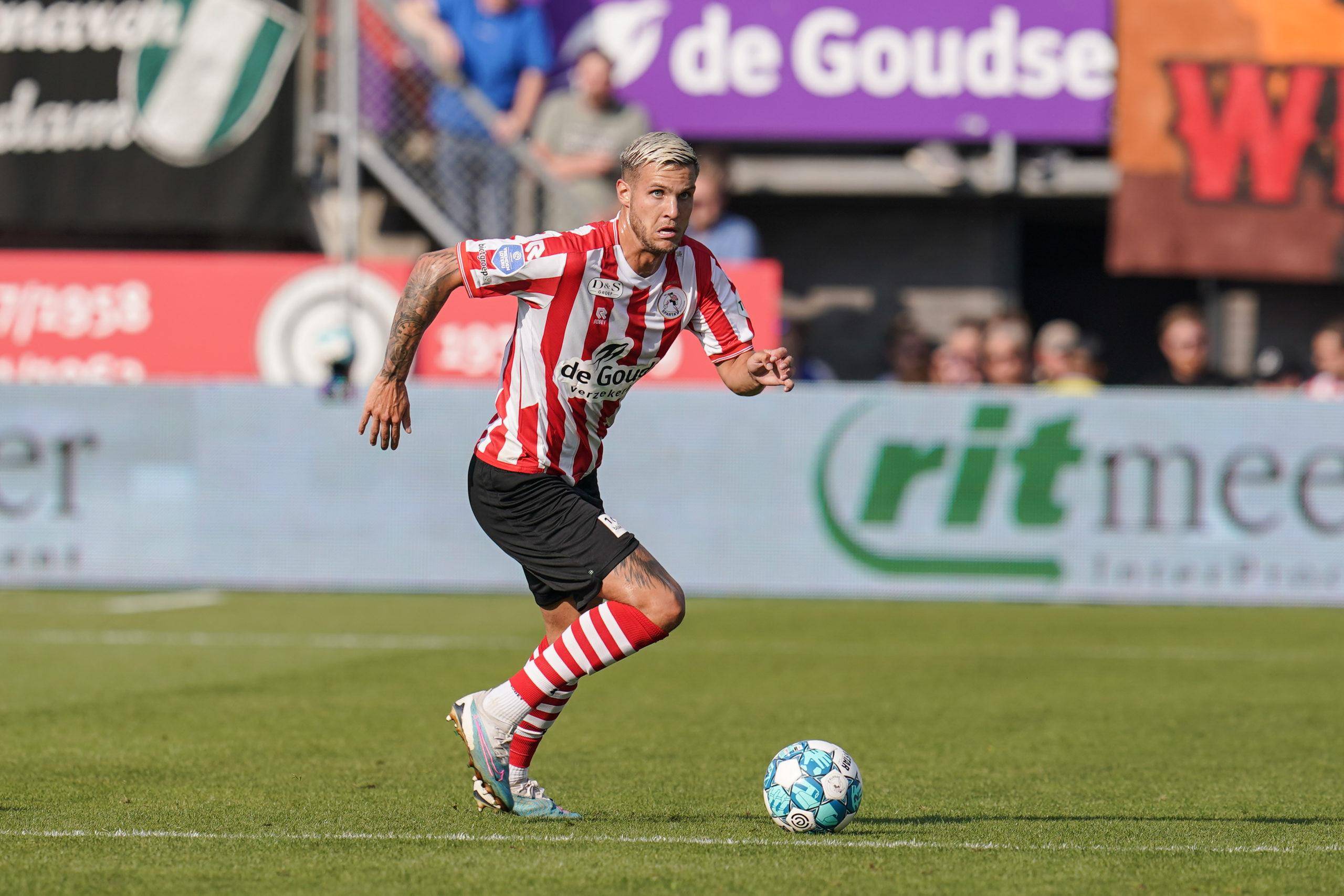 球队必须依 球队必须依