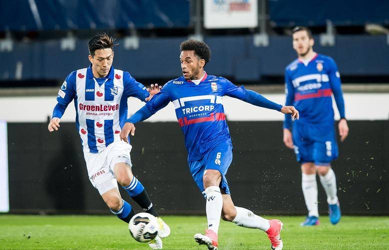 在全场比赛 在全场比赛