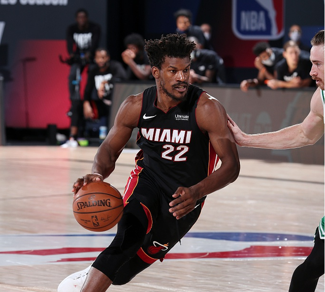 滕哈格通过 滕哈格通过